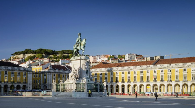 PORTUGAL WITH MORE THAN 10 TOURISM “OSCARES“